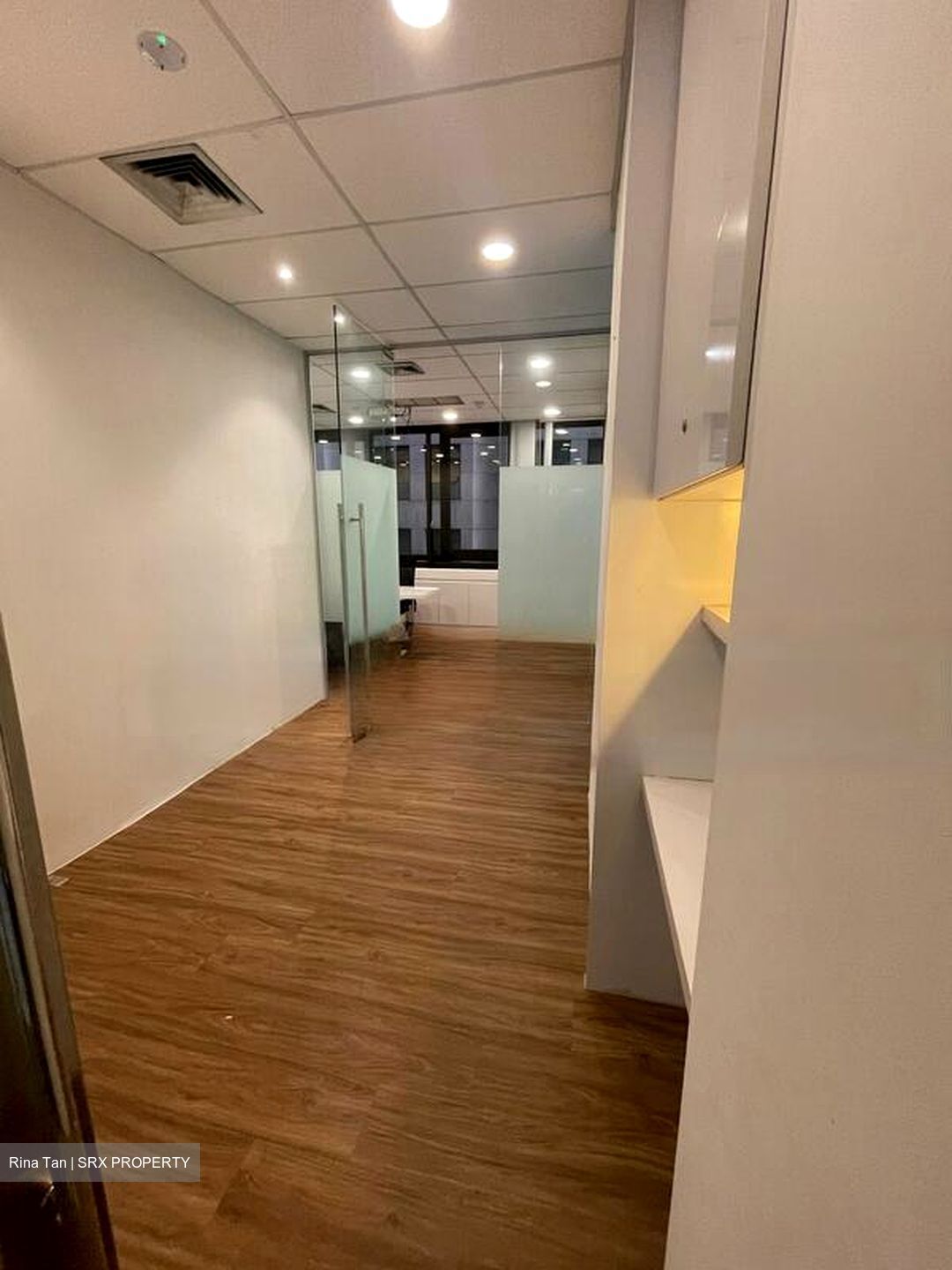 Far East Finance Building (D1), Office #454463521